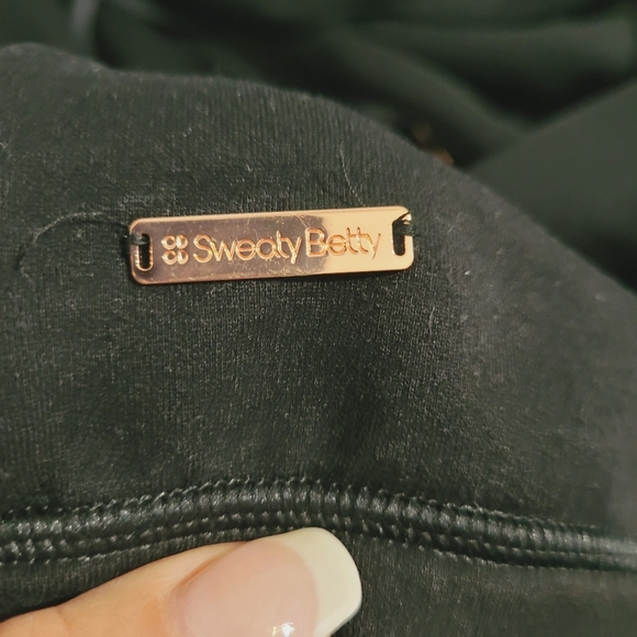 Sweaty Betty Oversize Black Hoodie Pullover XS Zip Pocket Cowl Neck Merino Blend - Picture 14 of 14